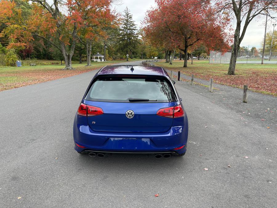 Used 2017 Volkswagen Golf 4-Door image 24