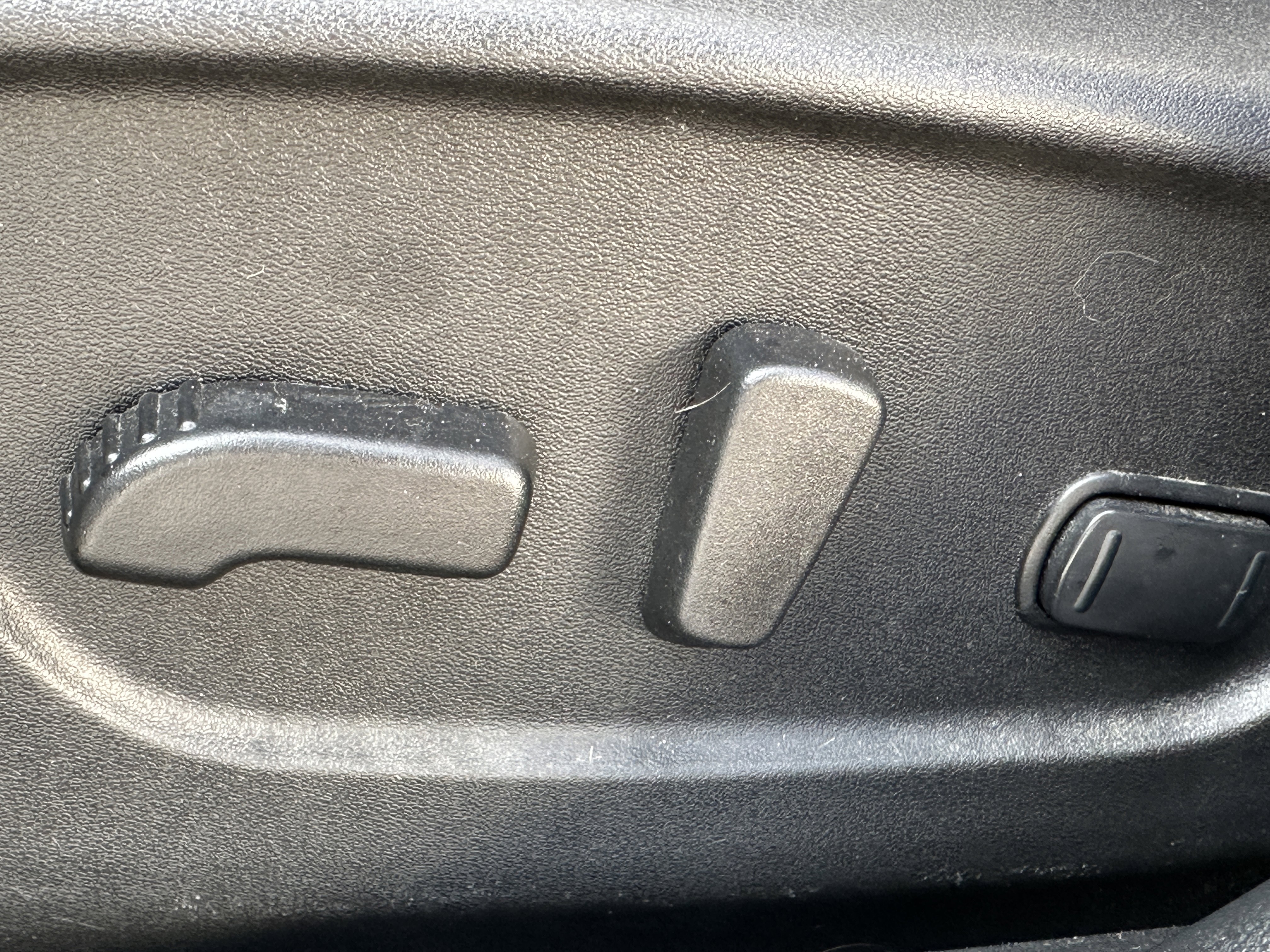 Used 2021 Nissan Rogue Sport SL w/ Premium Package image 21