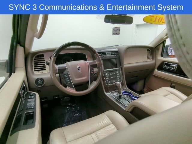 Used 2017 Lincoln Navigator Select AWD/4WD image 21