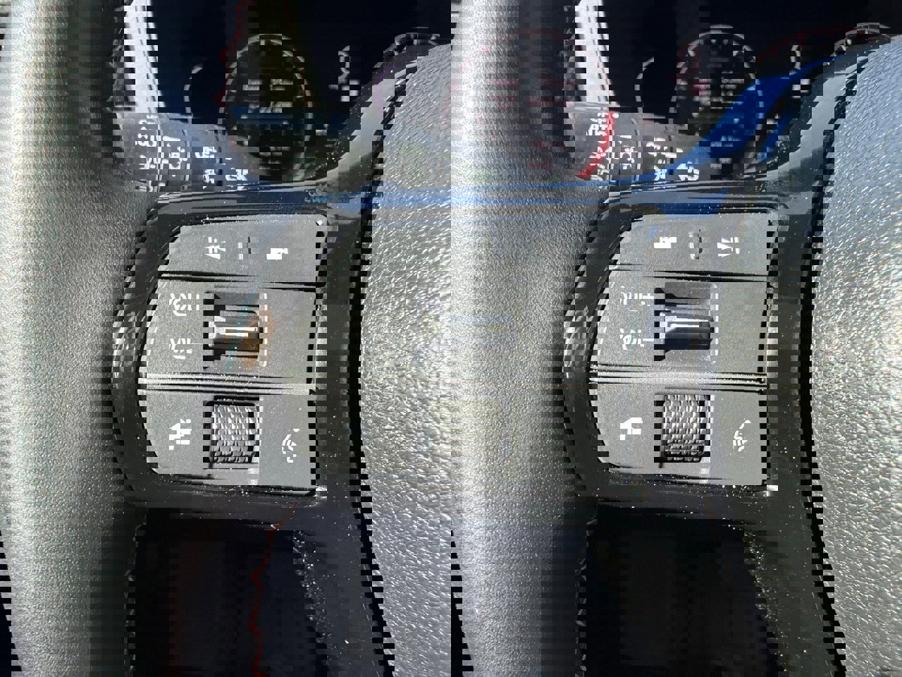 Used 2025 Honda Pilot TrailSport image 12