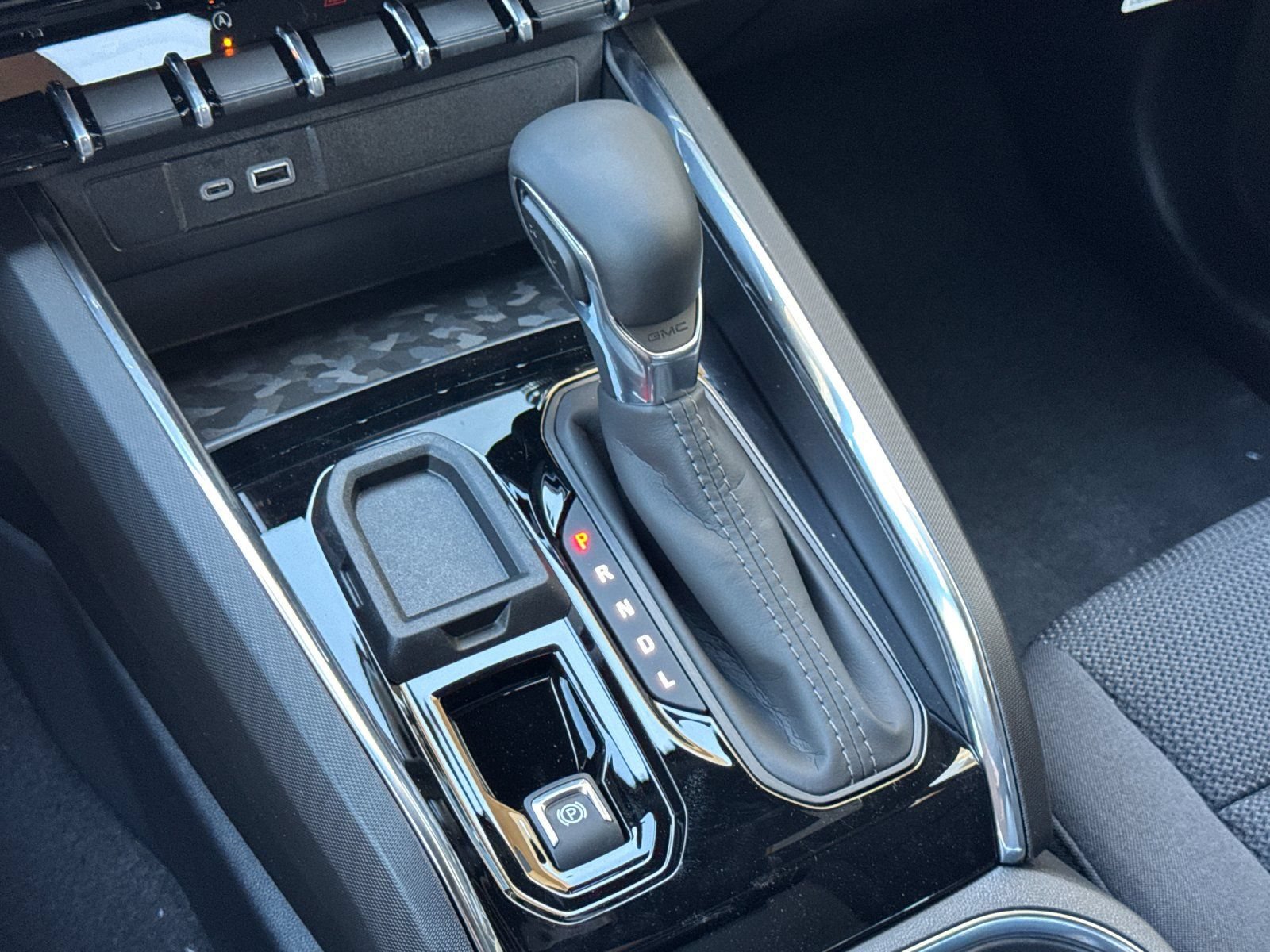 New 2026 GMC Canyon Elevation w/ Technology Package RWD image 19