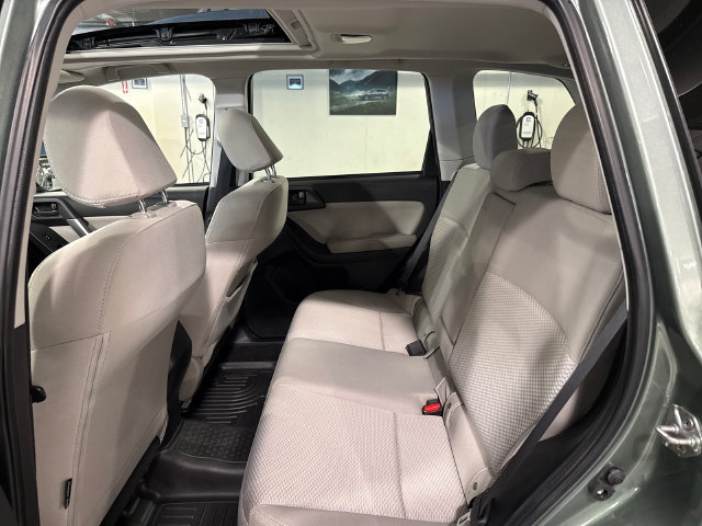 Used 2016 Subaru Forester 2.5i Premium w/ All-Weather Package AWD/4WD image 22