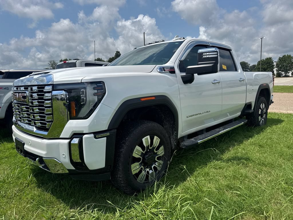 Used 2025 GMC Sierra 2500 Denali w/ Denali Reserve Package AWD/4WD image 1
