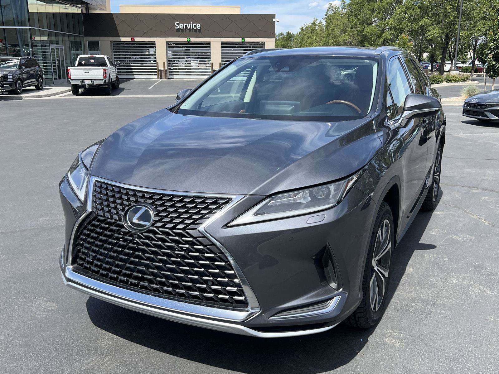Used 2022 Lexus RX 350L Premium w/ Premium Package AWD/4WD image 2