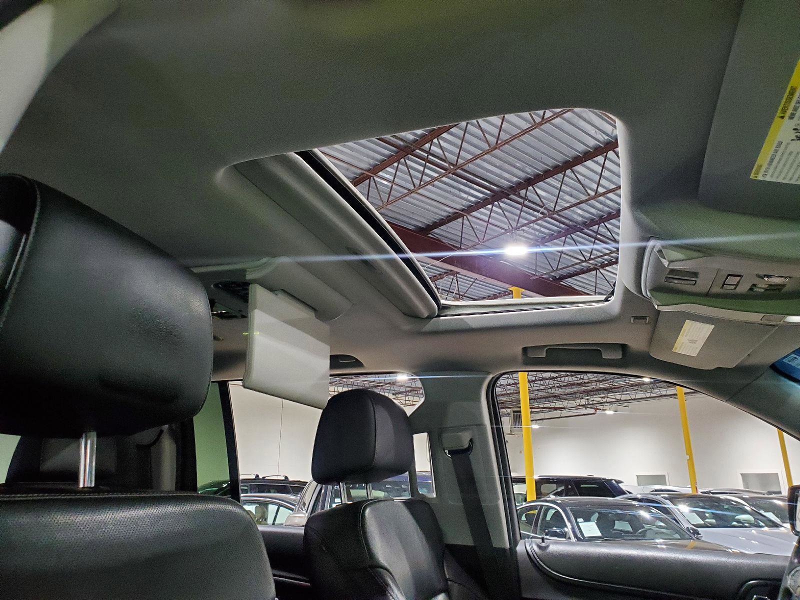 Used 2015 Chevrolet Suburban LTZ image 16