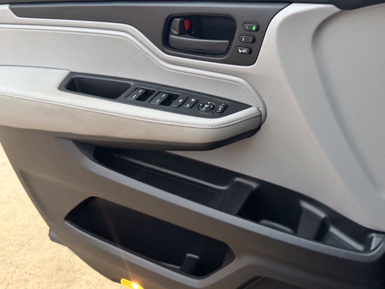Used 2018 Honda Odyssey EX-L image 24