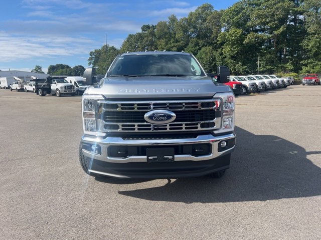 New 2026 Ford F350 XLT image 2