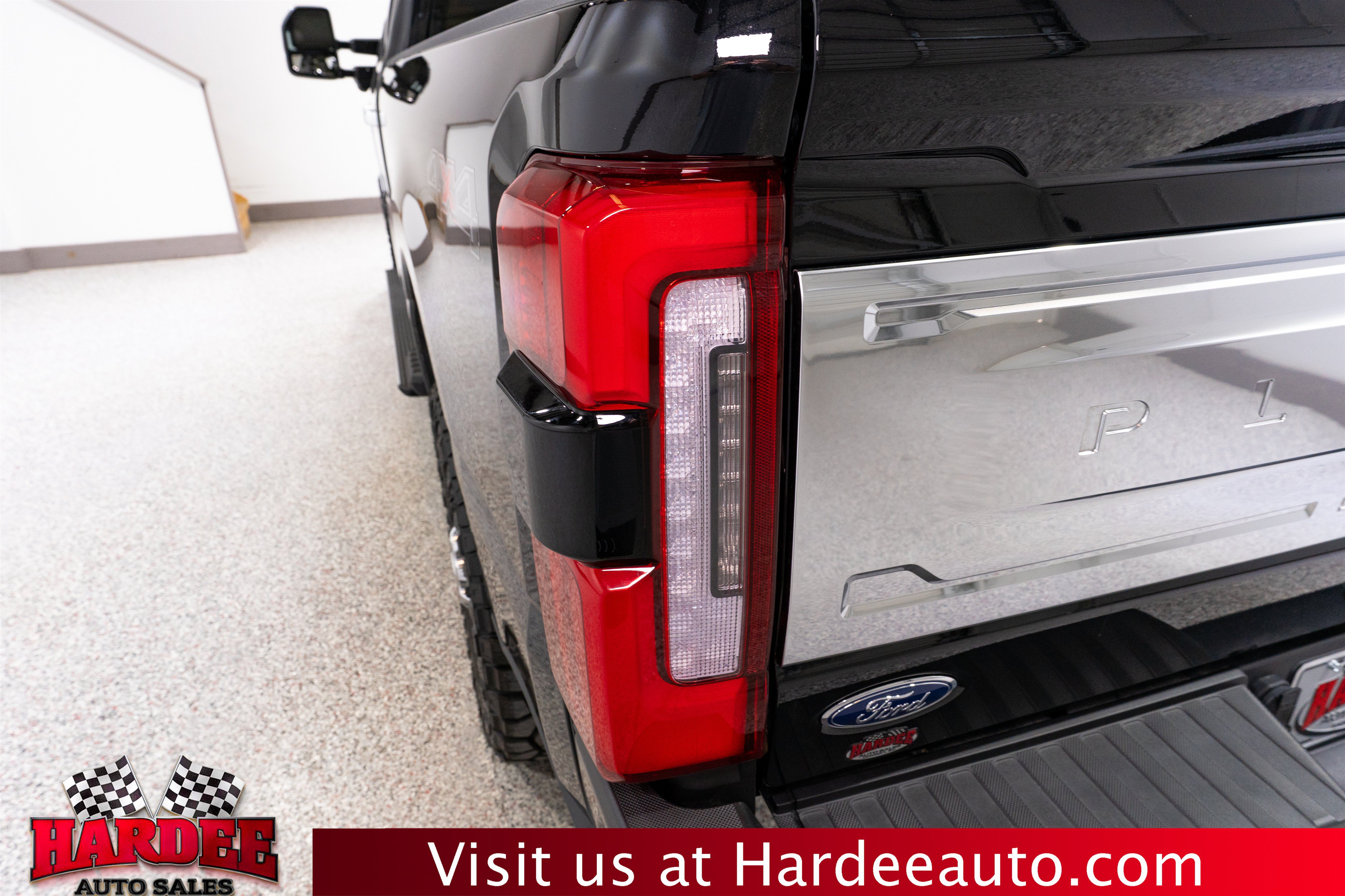 Used 2026 Ford F350 Platinum w/ Platinum Plus Package AWD/4WD image 9