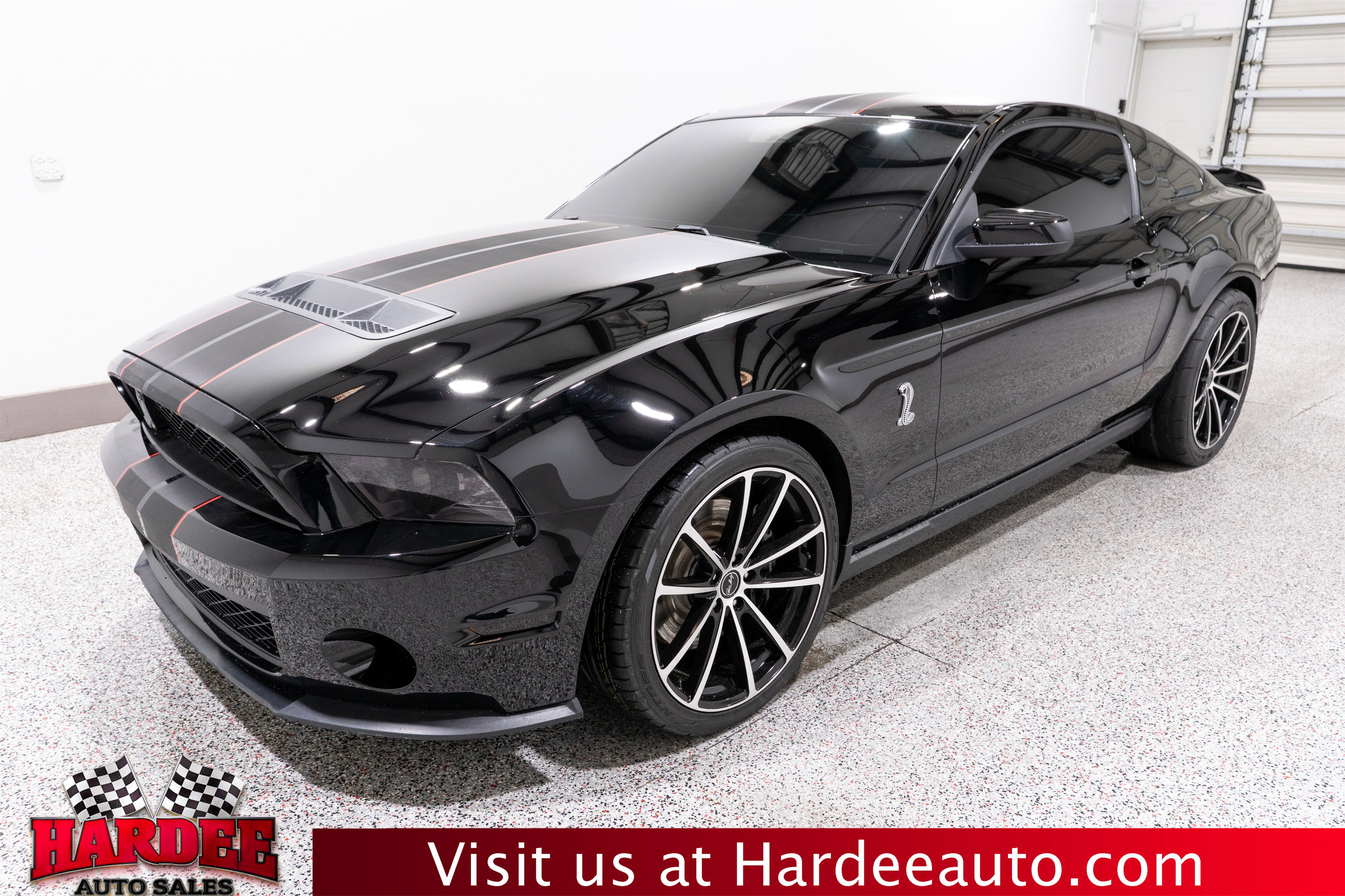 Used 2011 Ford Mustang Shelby GT500 w/ SVT Performance Pkg video 2