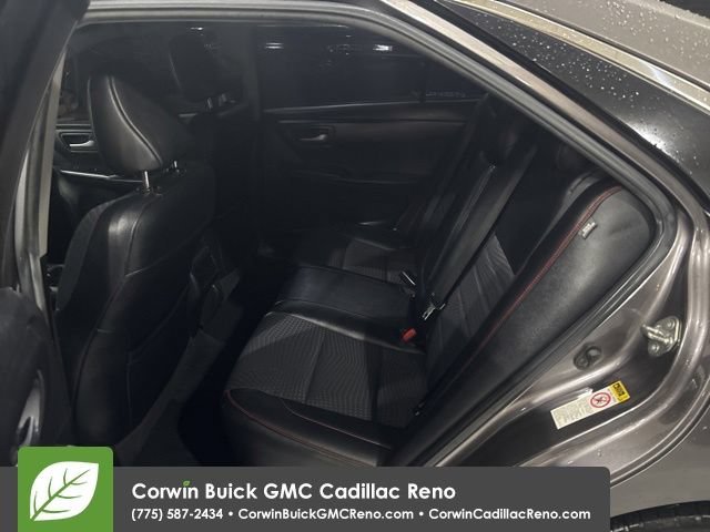 Used 2015 Toyota Camry SE w/ Moonroof Package FWD image 28