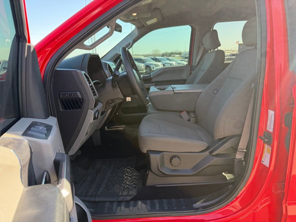 Used 2017 Ford F150 XLT image 16