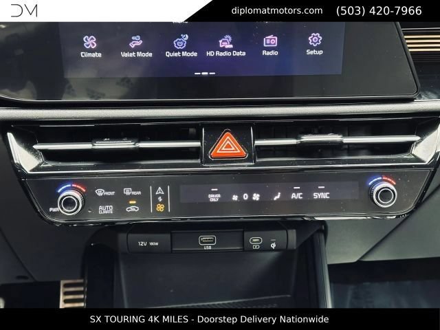 Used 2023 Kia Niro SX Touring FWD image 39