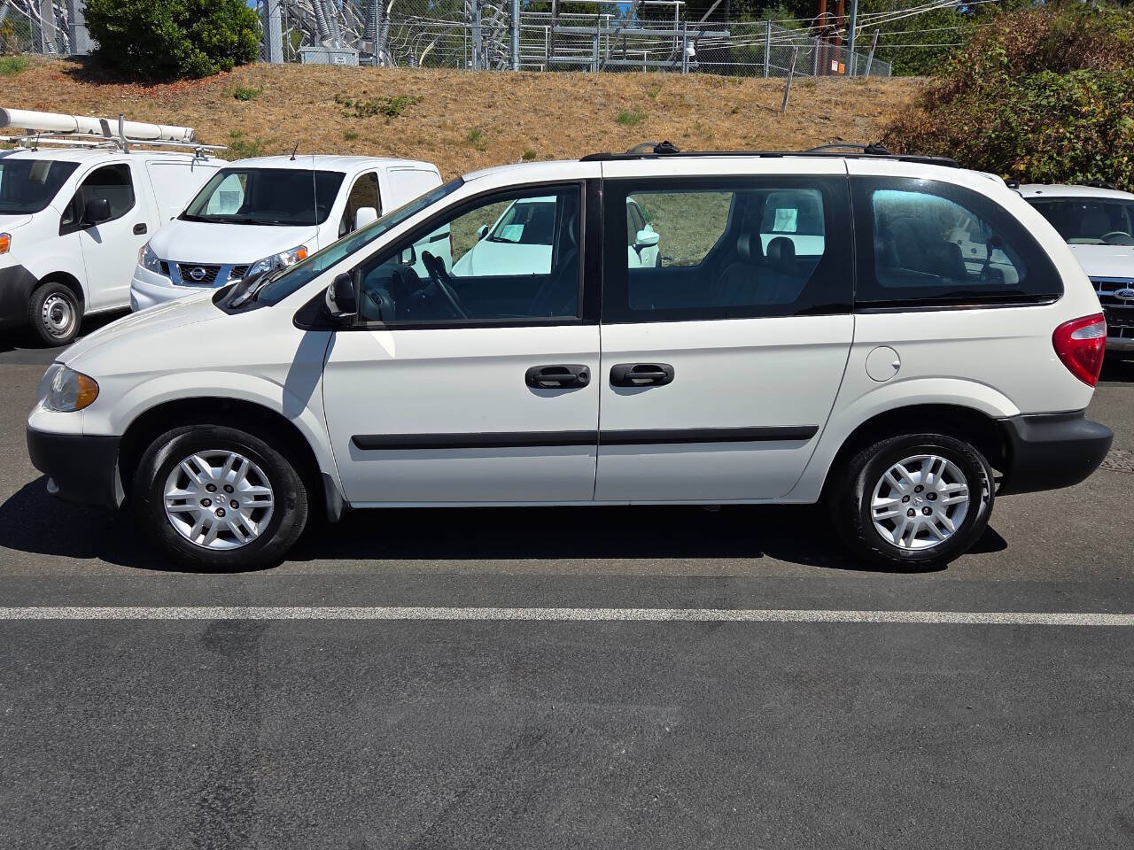 Used 2005 Dodge Caravan SE w/ Popular Equipment Group FWD image 4