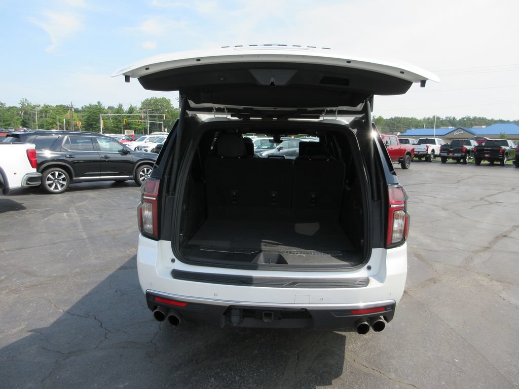 Used 2021 Chevrolet Suburban High Country w/ Premium Package 2 AWD/4WD image 8