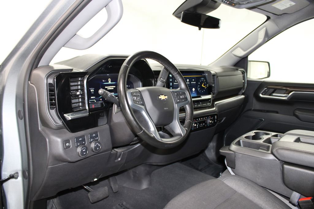 Used 2024 Chevrolet Silverado 1500 LT image 21