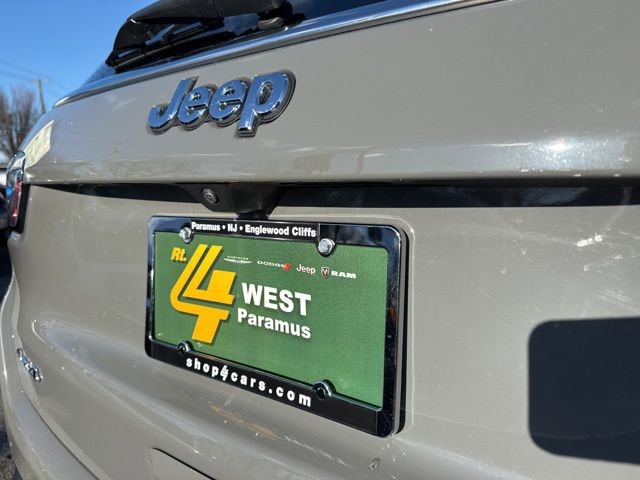 Certified 2023 Jeep Compass Limited image 13