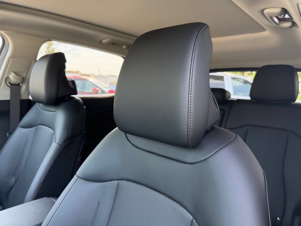 New 2026 Kia Sportage EX w/ EX Panorama Roof Package FWD image 12