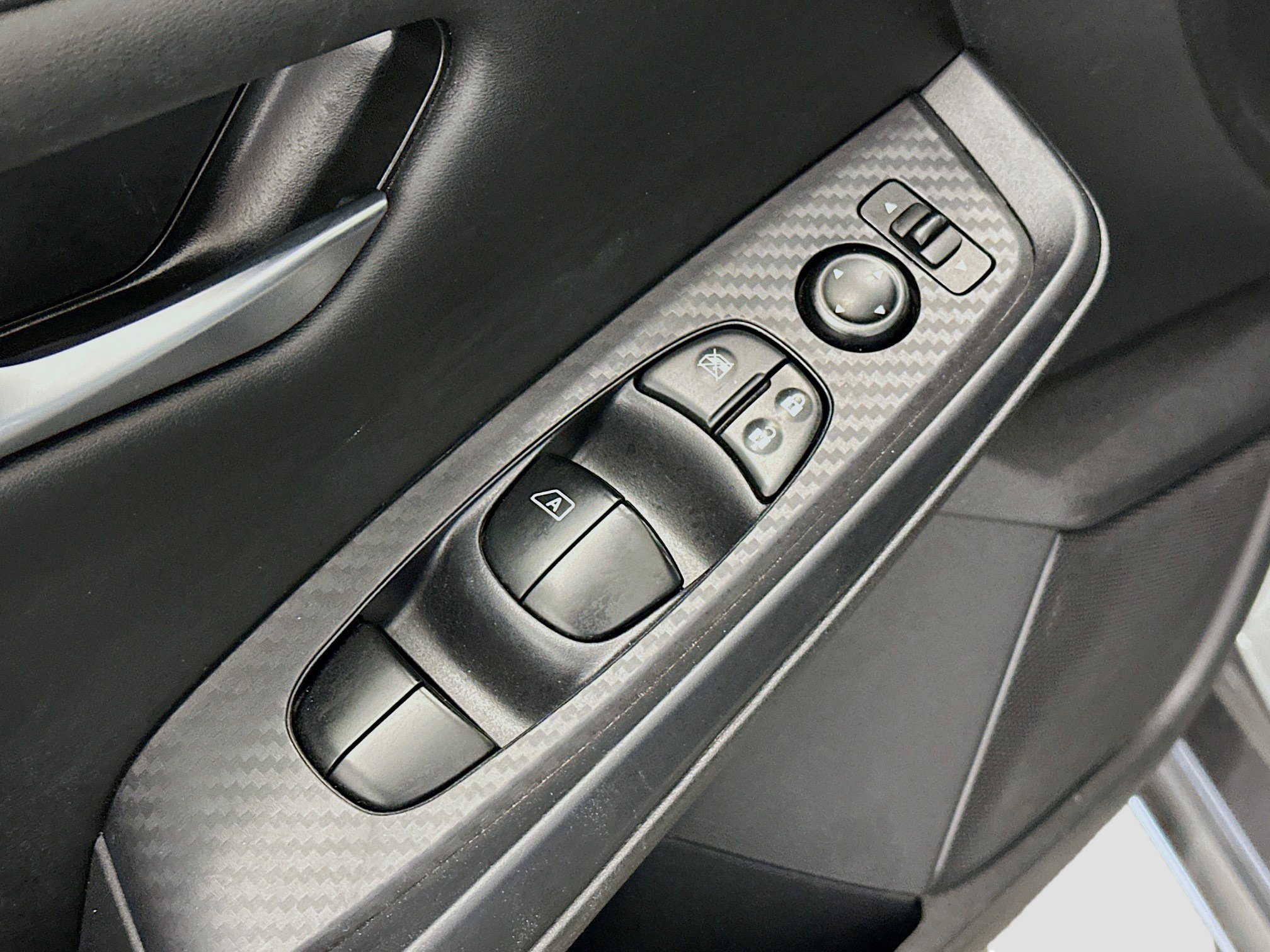 Used 2024 Nissan Sentra SV image 15