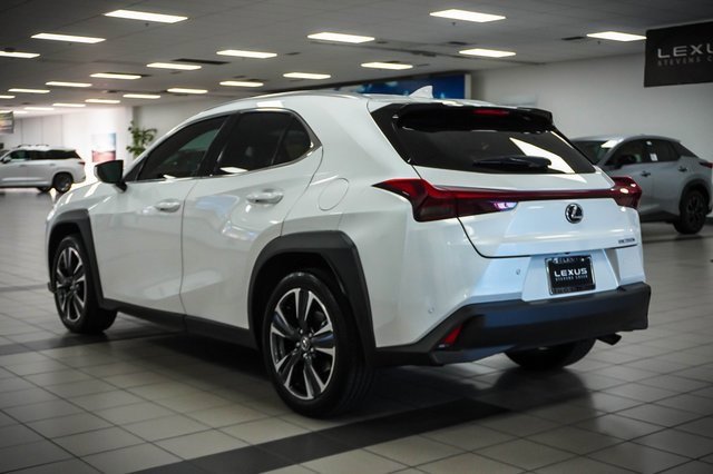 Certified 2024 Lexus UX 250h FWD image 8