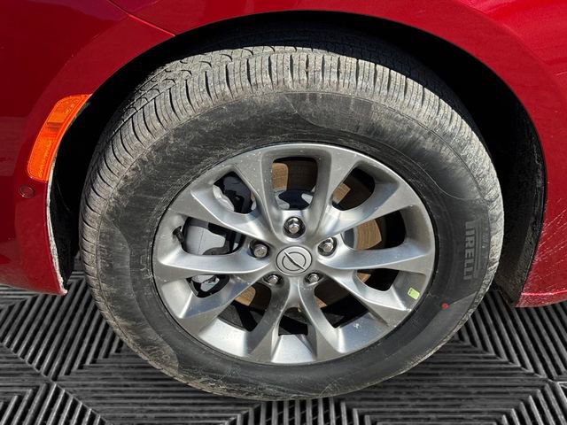 New 2026 Chrysler Pacifica Select image 9