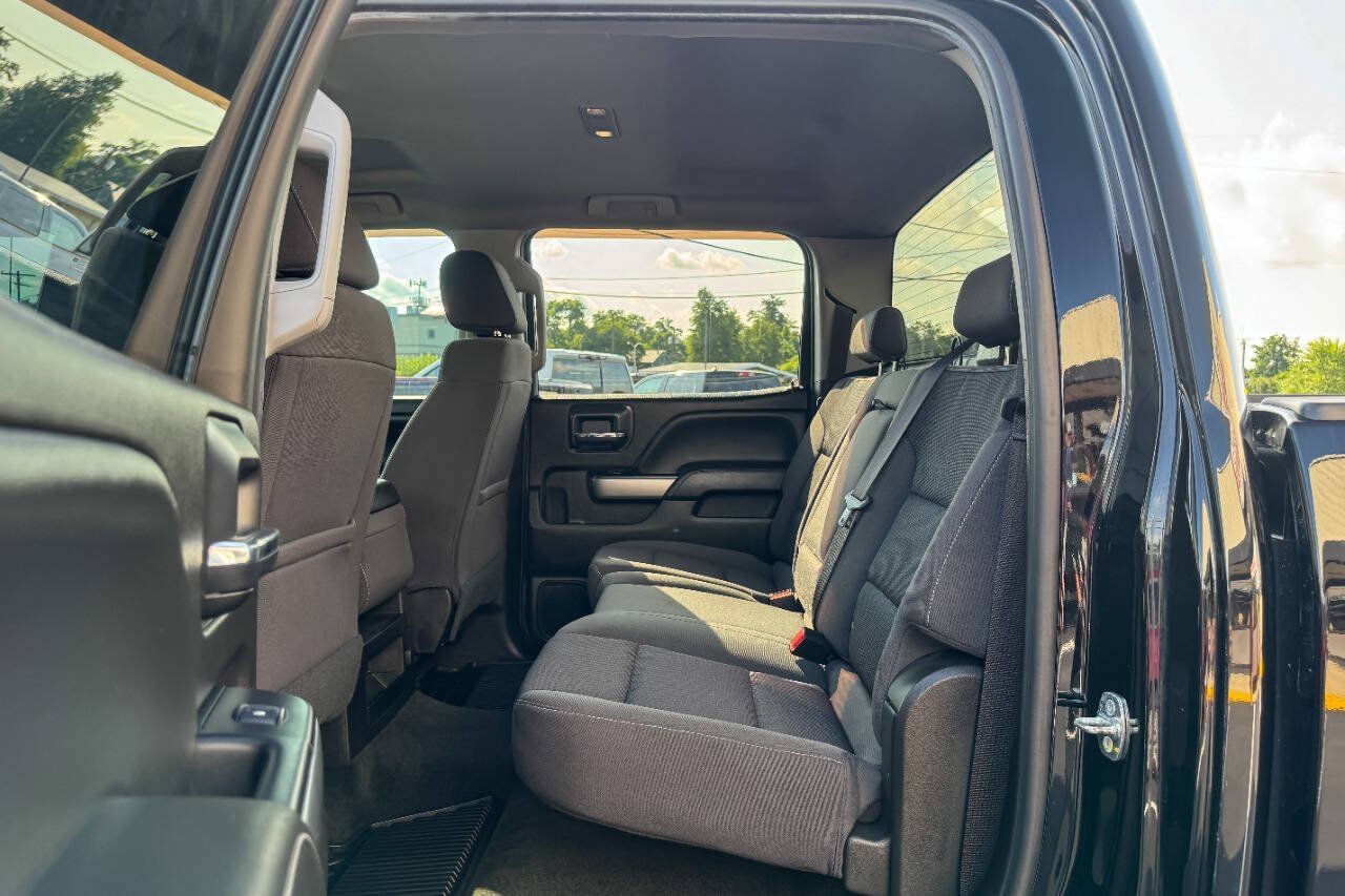 Used 2018 Chevrolet Silverado 2500 LT w/ Midnight Edition AWD/4WD image 19
