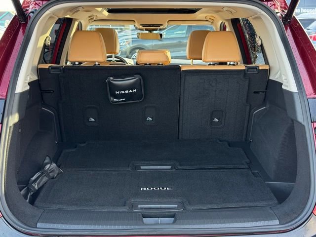 Used 2023 Nissan Rogue Platinum w/ Platinum Premium Package image 9