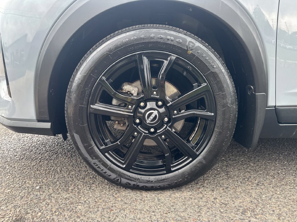 Used 2023 Nissan Kicks SR FWD image 11