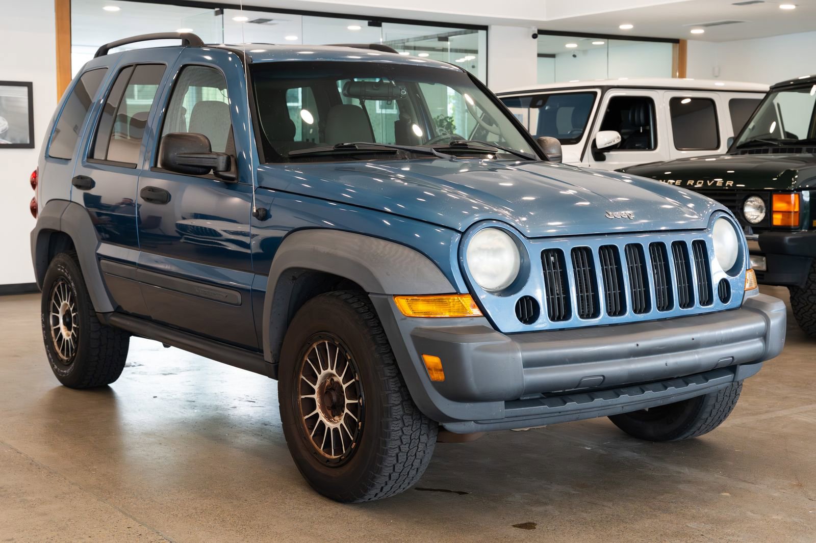 Used 2006 Jeep Liberty Sport AWD/4WD image 3