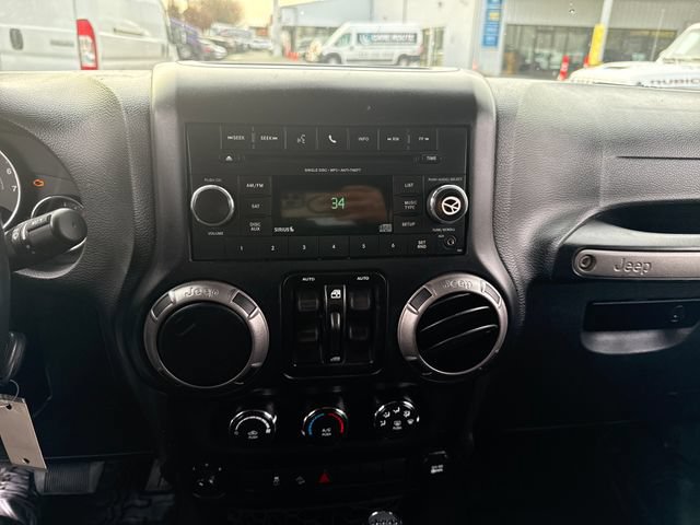 Used 2018 Jeep Wrangler Unlimited Sport S AWD/4WD image 23