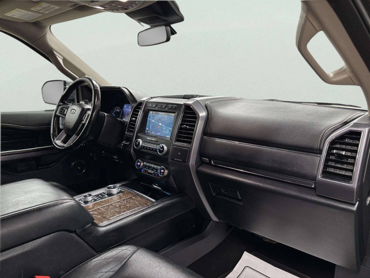 Used 2019 Ford Expedition Platinum AWD/4WD image 25