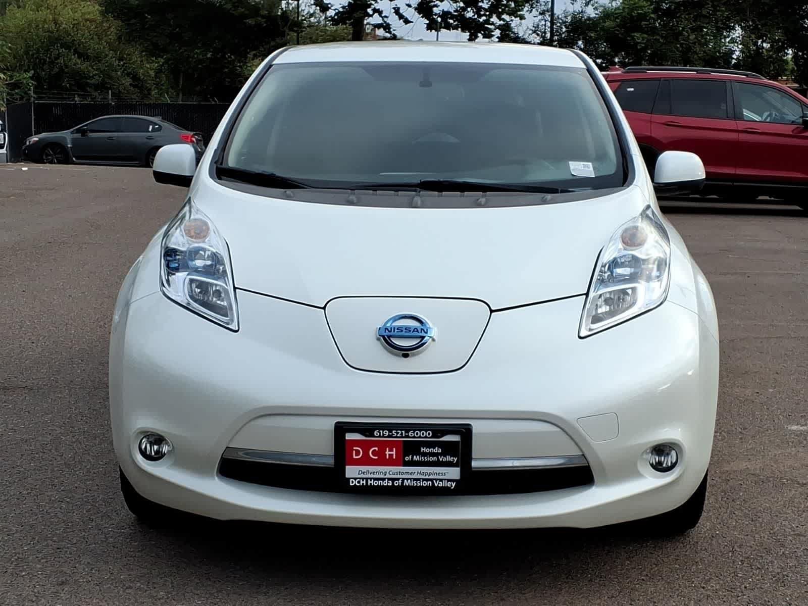 Used 2017 Nissan Leaf SL w/ Premium Package FWD video 2