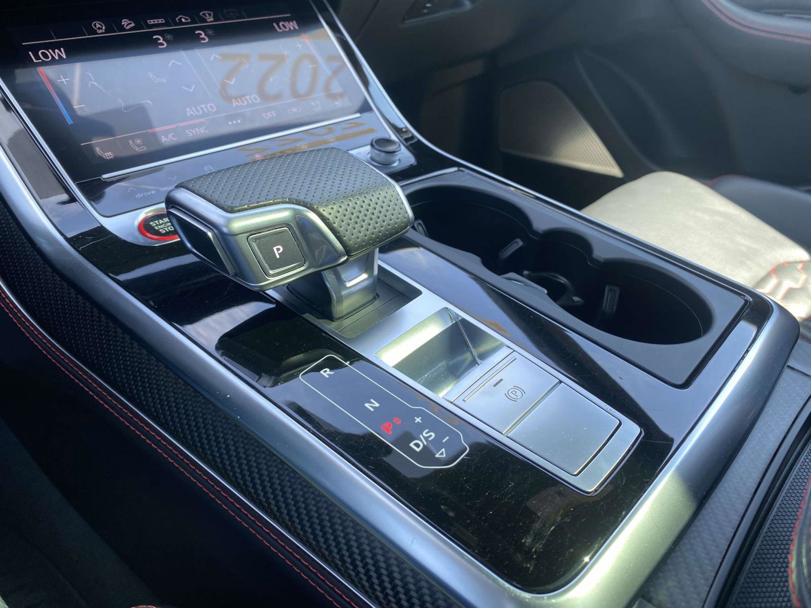 Certified 2022 Audi RS Q8 w/ Carbon Optic Package image 28