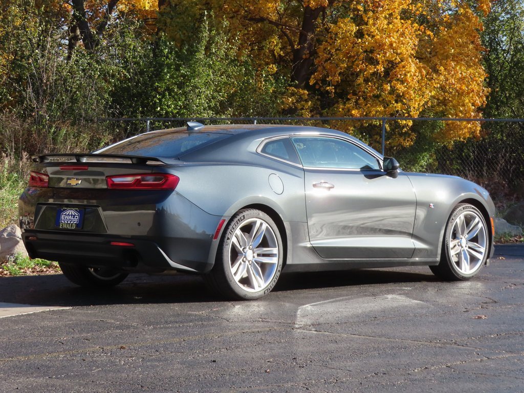 Used 2017 Chevrolet Camaro SS image 3