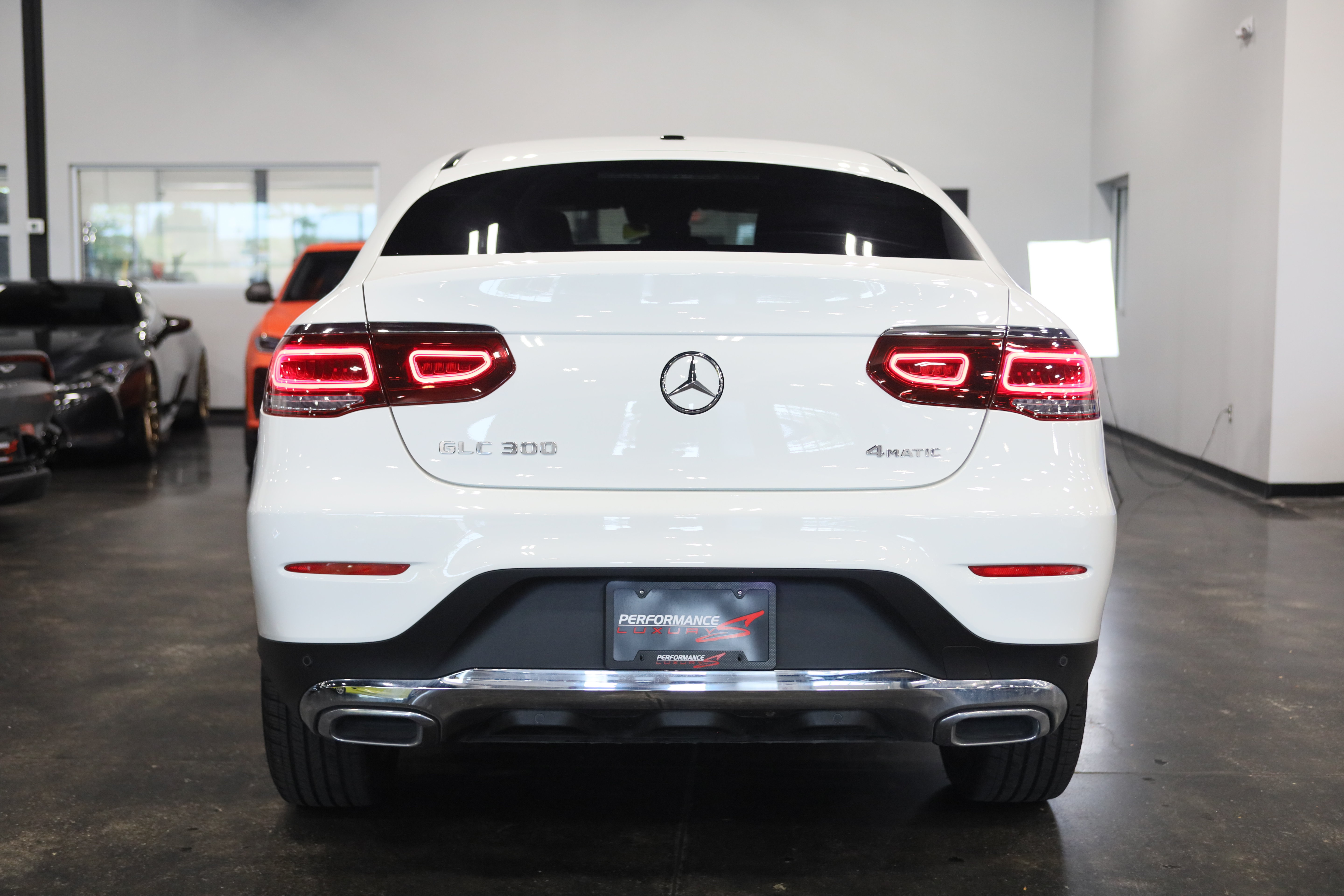 Used 2023 Mercedes-Benz GLC 300 4MATIC Coupe image 5