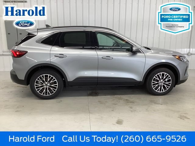 Certified 2024 Ford Escape SE w/ PHEV Premium Package FWD image 8