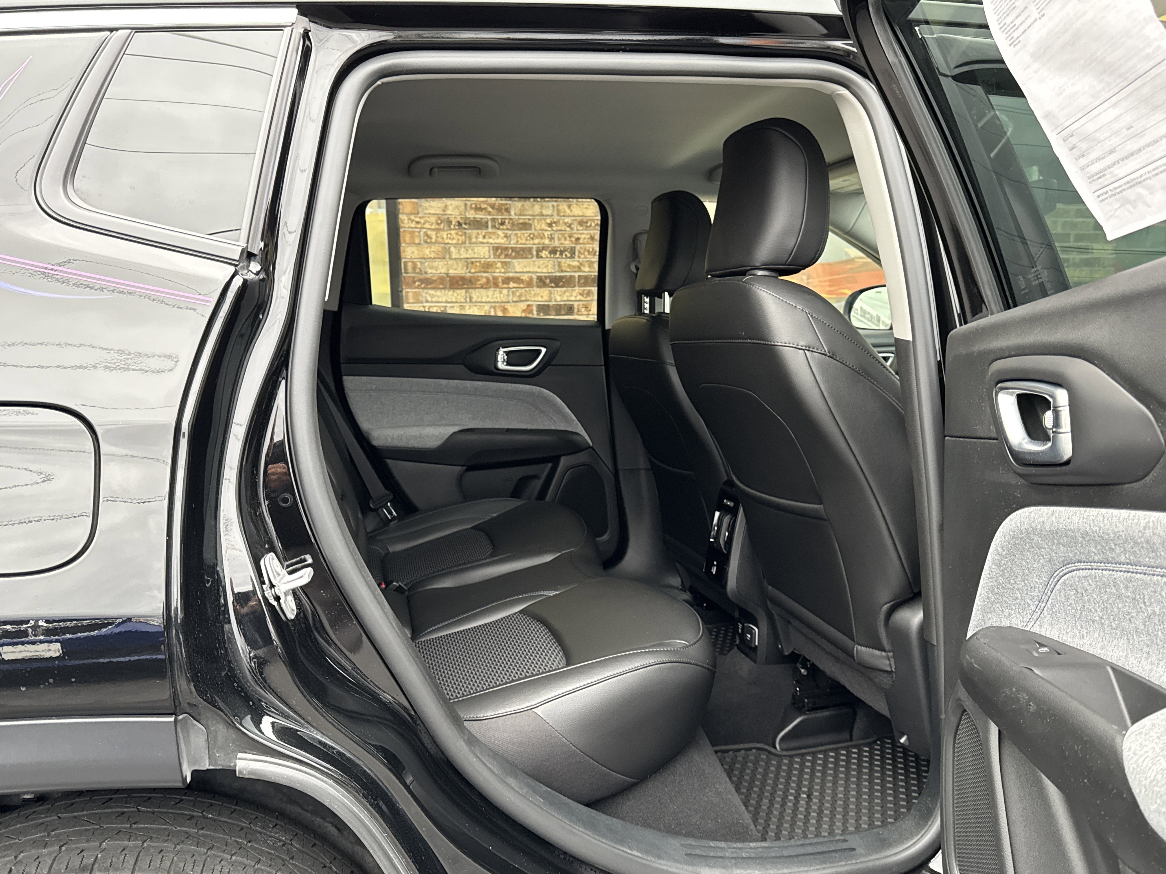 Used 2022 Jeep Compass Latitude w/ Convenience Group image 12