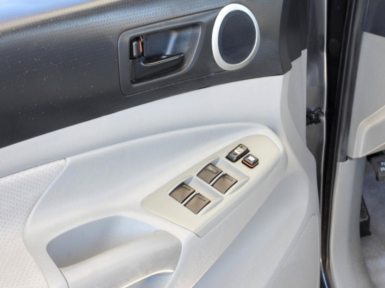 Used 2011 Toyota Tacoma PreRunner w/ SR5 Pkg #2 RWD image 57