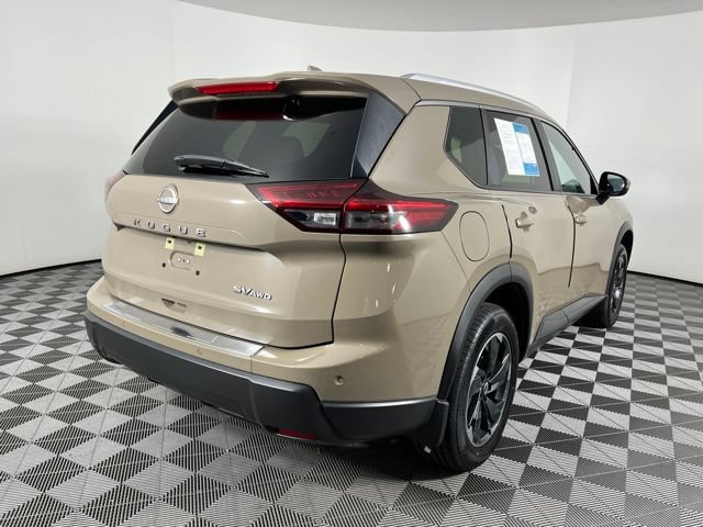 Used 2024 Nissan Rogue SV w/ SV Premium Package AWD/4WD image 12