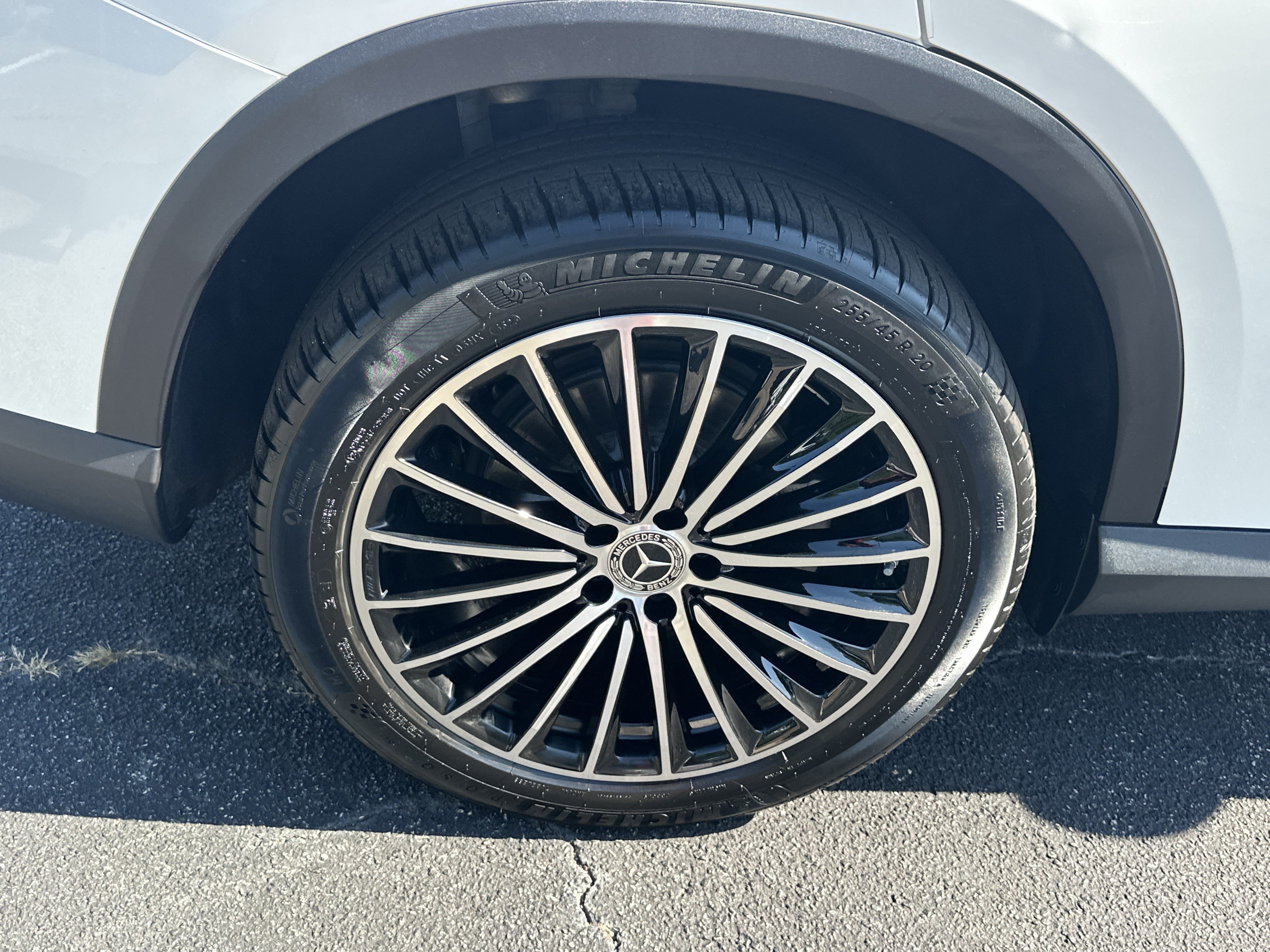 Used 2025 Mercedes-Benz GLC 300 image 19