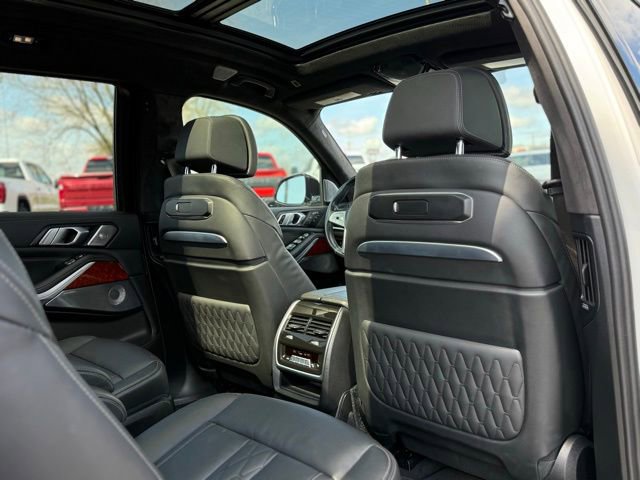 Used 2024 BMW ALPINA XB7 image 6