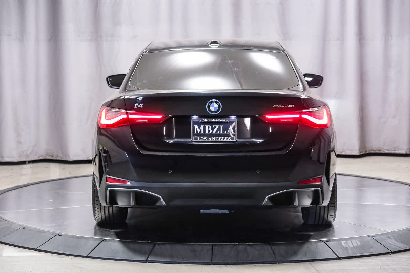 Used 2023 BMW i4 eDrive40 w/ Premium Package RWD image 3