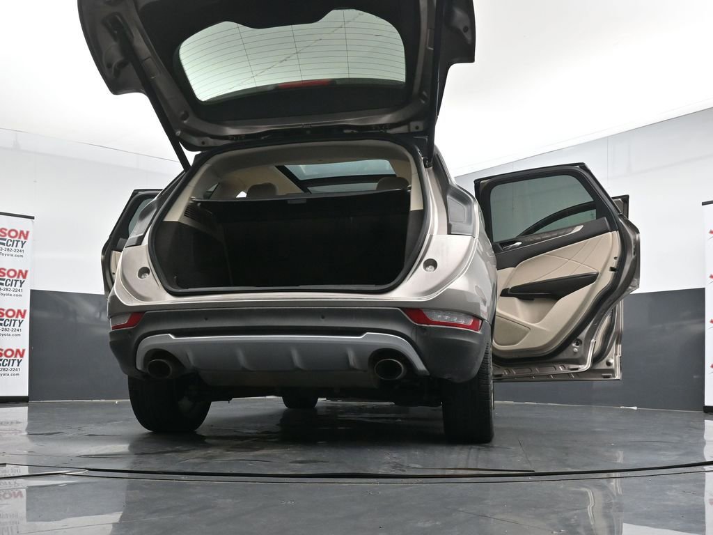 Used 2018 Lincoln MKC Reserve image 29