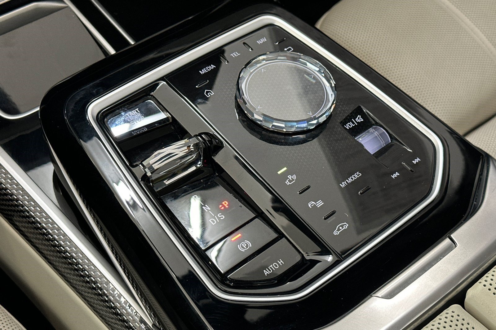 Certified 2023 BMW 740i RWD image 17