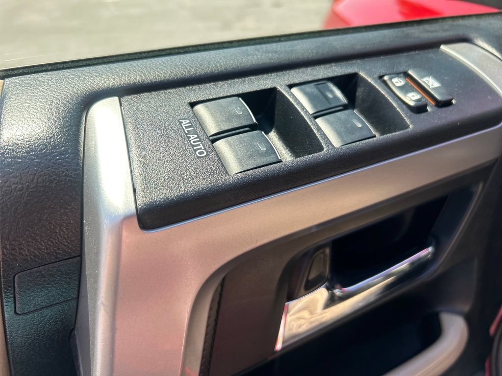 Used 2016 Toyota 4Runner SR5 AWD/4WD image 12