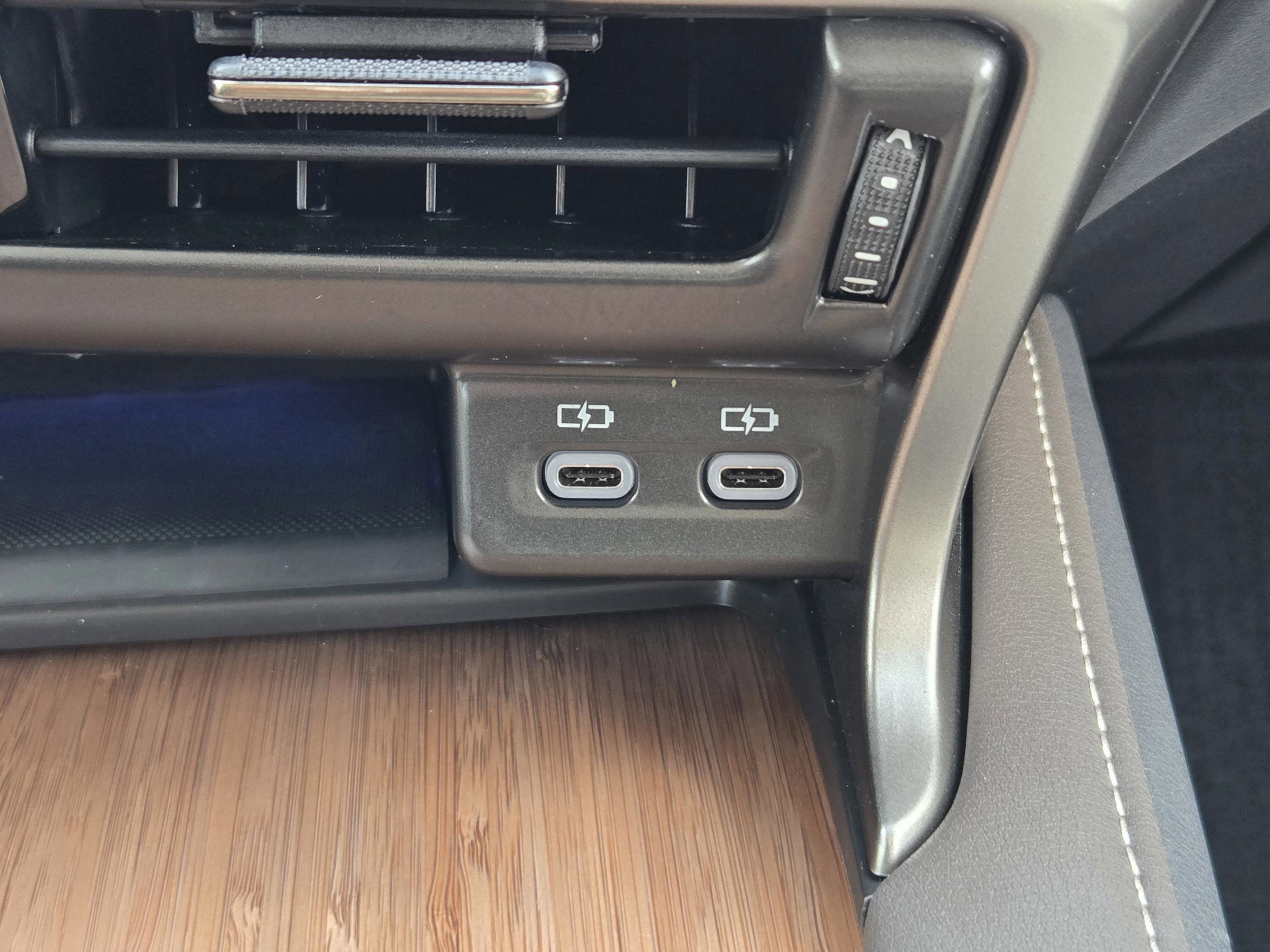 Used 2025 Lexus RX 350 Premium Plus w/ Convenience Package FWD image 19