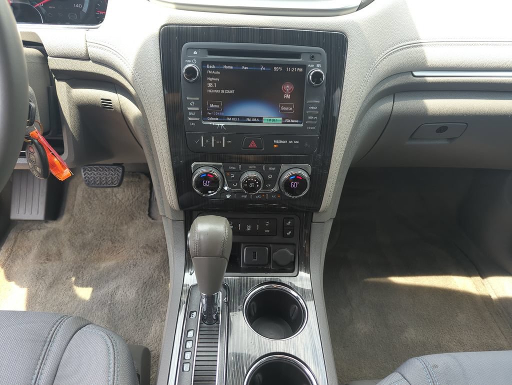 Used 2015 Chevrolet Traverse LT FWD image 24
