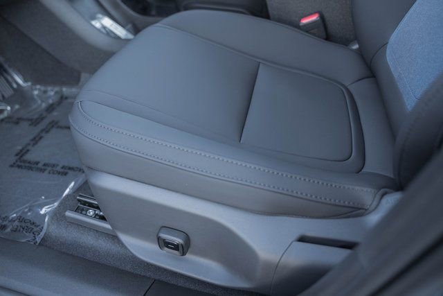 New 2026 Volvo EX30 Plus w/ Climate Package image 29