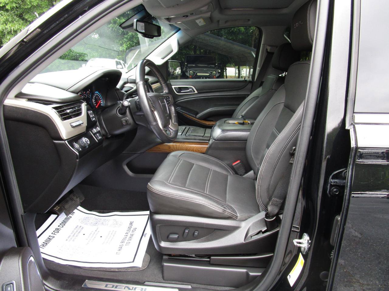 Used 2020 GMC Yukon Denali w/ Denali Ultimate Package RWD image 21