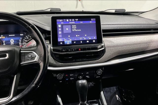 Used 2022 Jeep Compass Latitude image 9