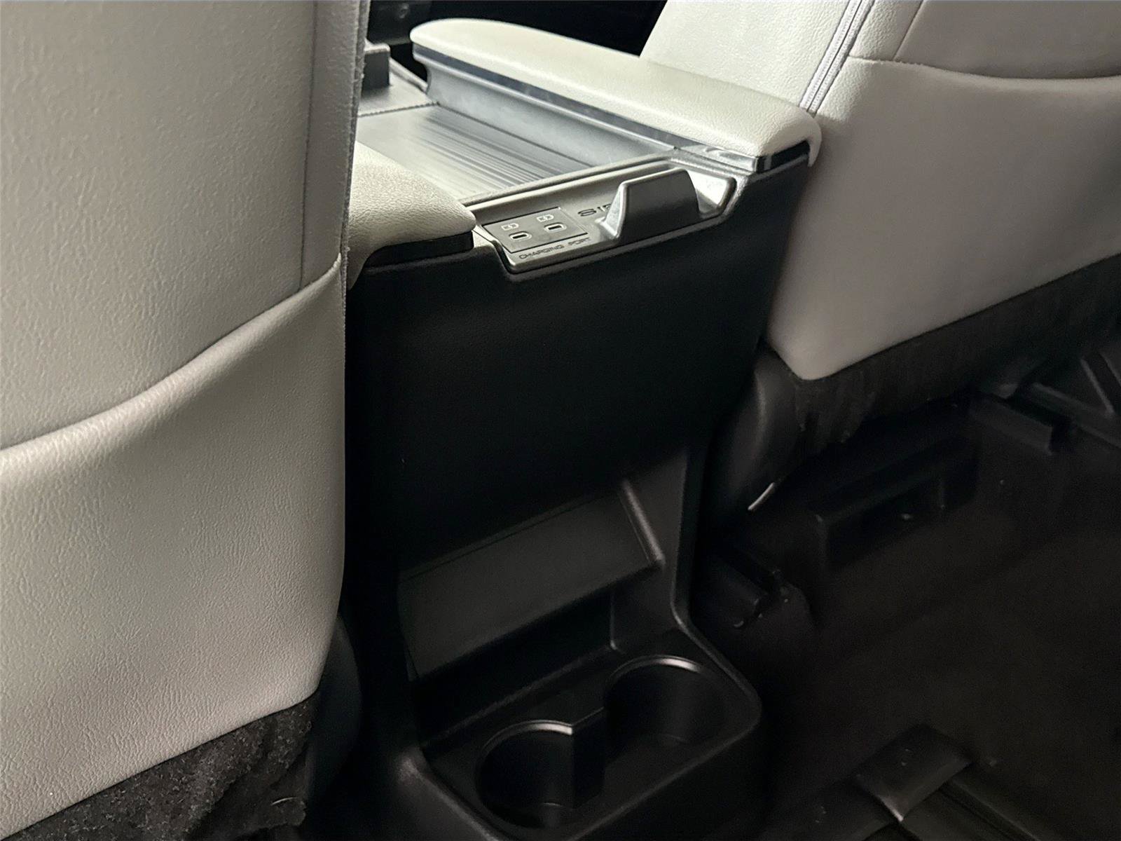 Certified 2026 Toyota Sienna XLE FWD image 36
